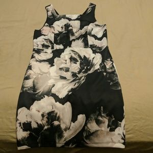 Black floral bodycon dress
